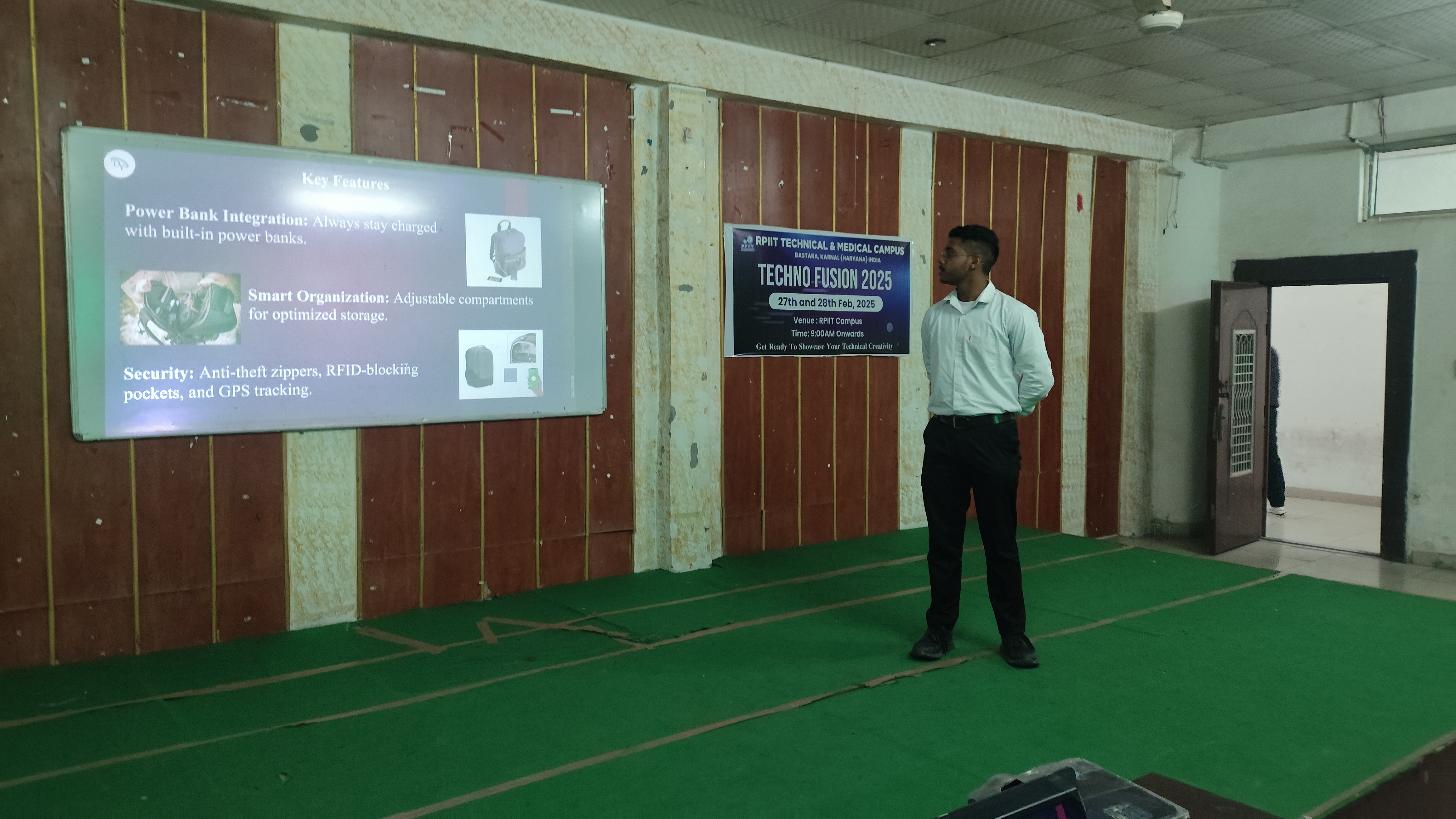 11. Student Innovation Showcase: 