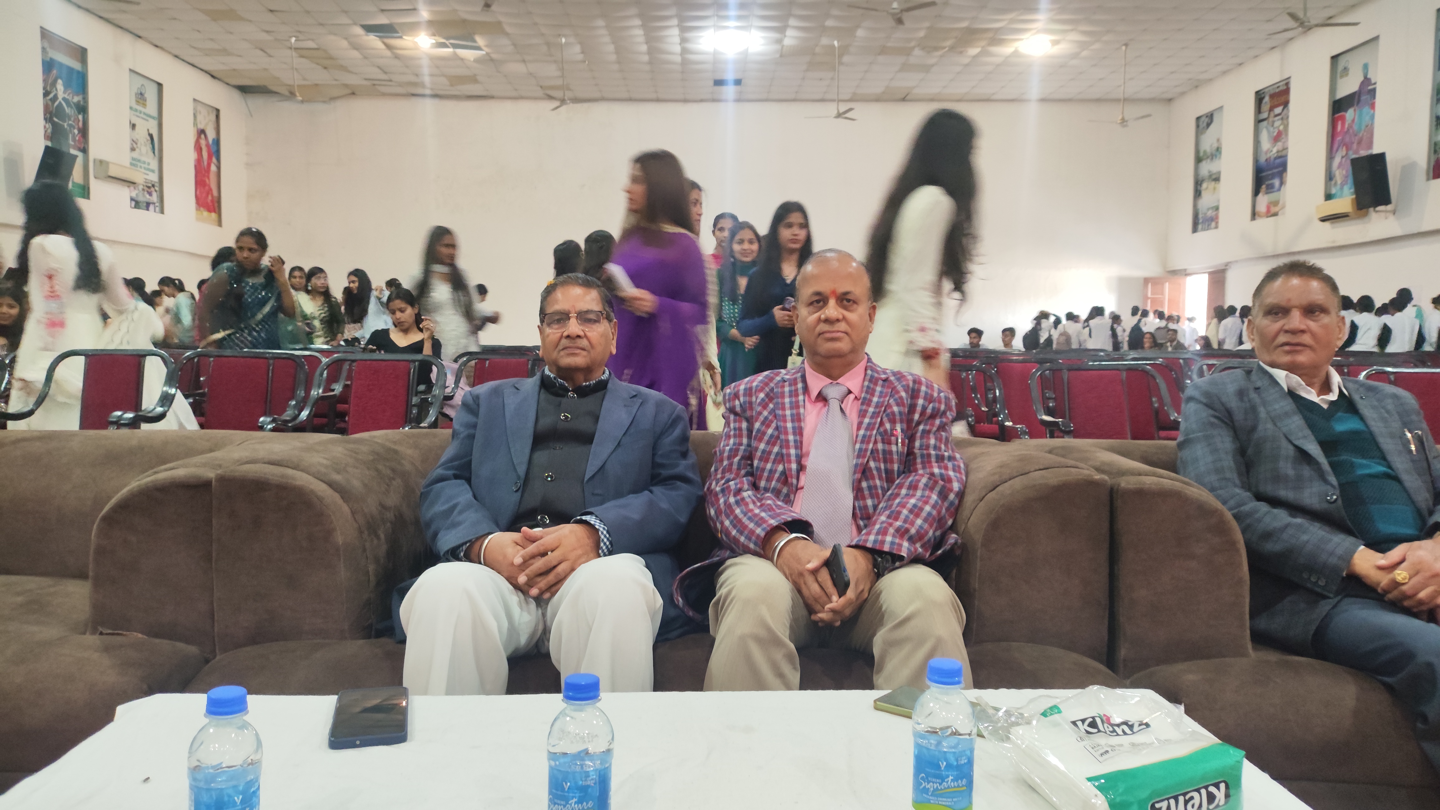 9. CHAIRMAN SIR MR. BHARAT SINGHAL SIR AND DIRECTOR  DR . ANSHUL SHARMA SIR 