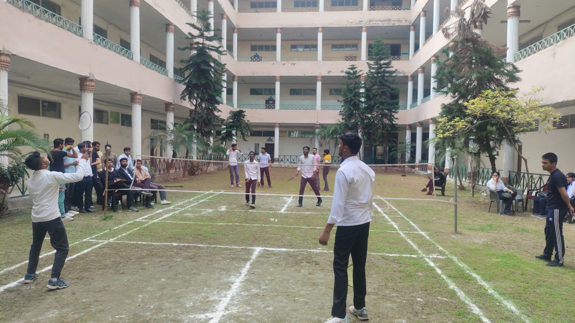 22. BADMINTON 