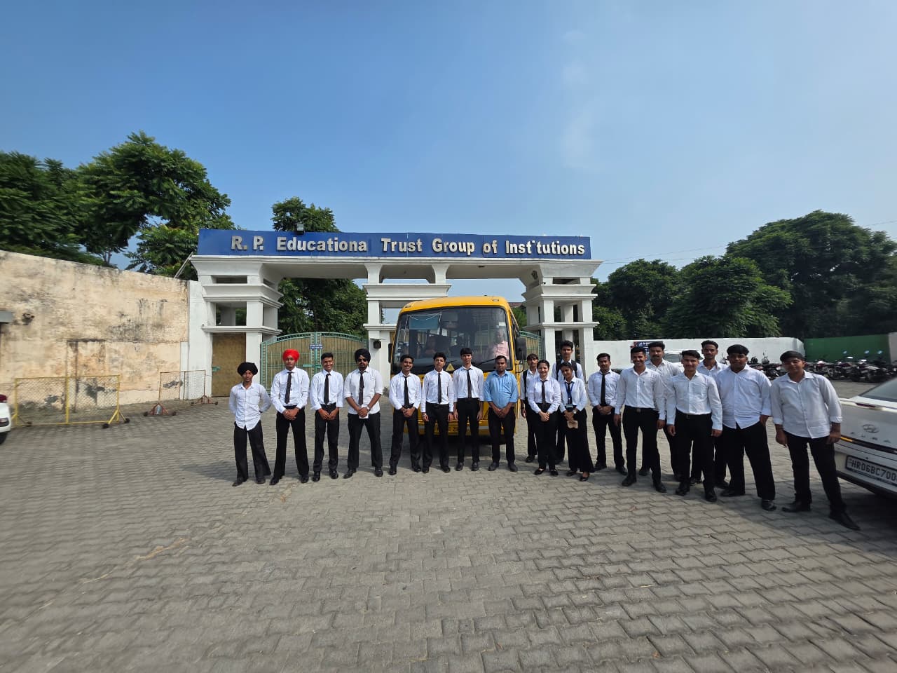 7. ENTRANCE OF RPIIT CAMPUS 