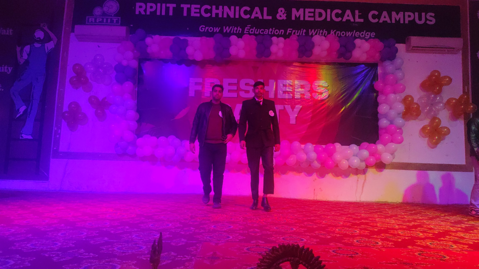 MBA FIRST STUDENTS RAMP WALK